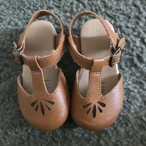 Girls Size 5 shoes from old navy
